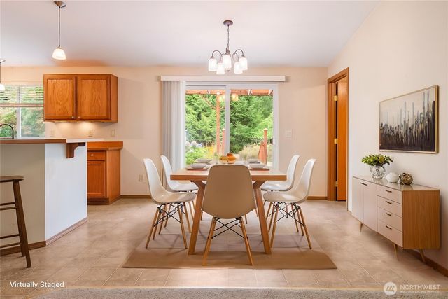 1011 E Sunset Hill Road, Shelton, WA 98584