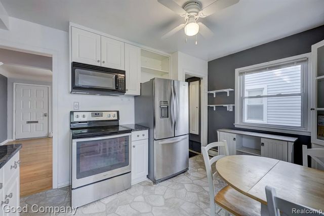 2011 Harwood Avenue, Royal Oak, MI 48067