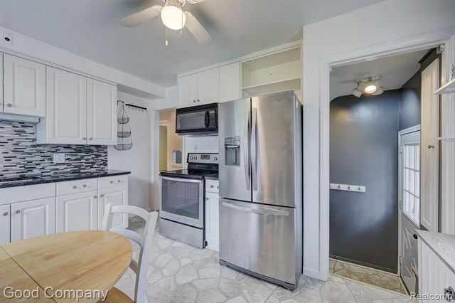2011 Harwood Avenue, Royal Oak, MI 48067