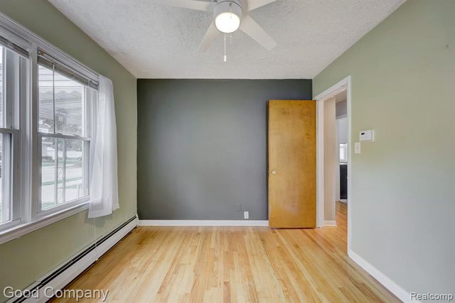 2011 Harwood Avenue, Royal Oak, MI 48067