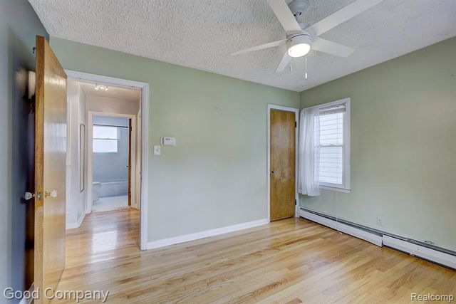 2011 Harwood Avenue, Royal Oak, MI 48067