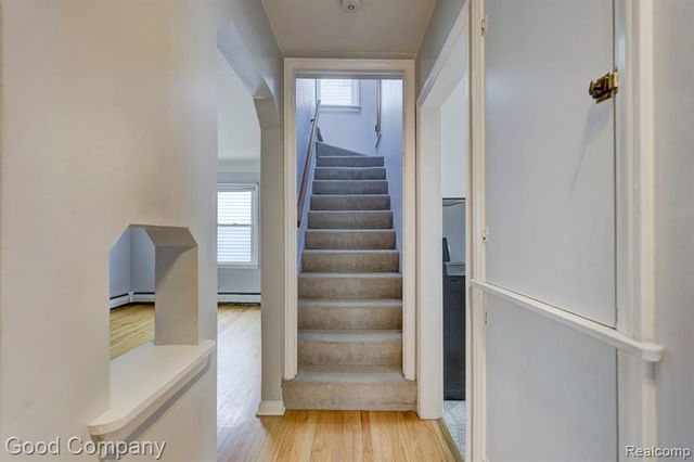 2011 Harwood Avenue, Royal Oak, MI 48067
