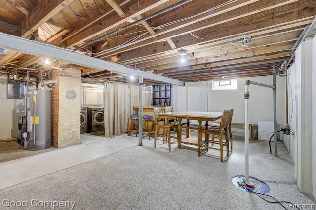 2011 Harwood Avenue, Royal Oak, MI 48067