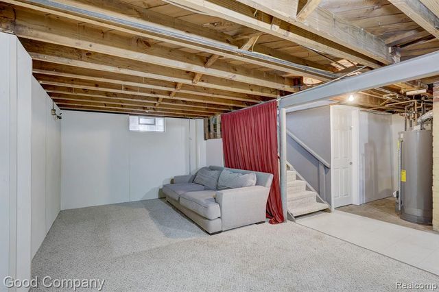 2011 Harwood Avenue, Royal Oak, MI 48067