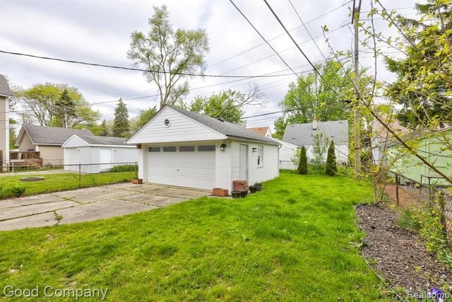 2011 Harwood Avenue, Royal Oak, MI 48067