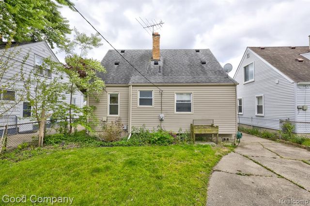2011 Harwood Avenue, Royal Oak, MI 48067