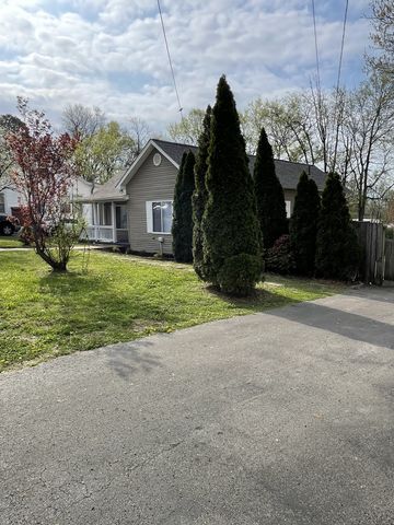 109 W 17th St, Columbia, TN 38401