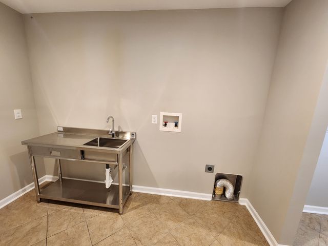 109 W 17th St, Columbia, TN 38401