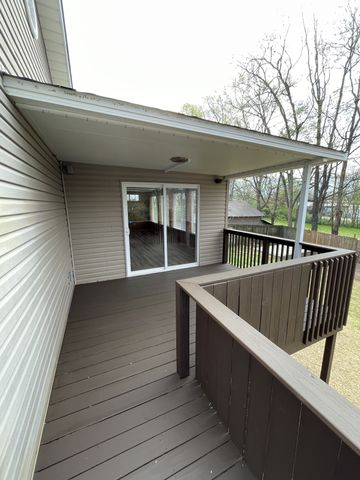 109 W 17th St, Columbia, TN 38401