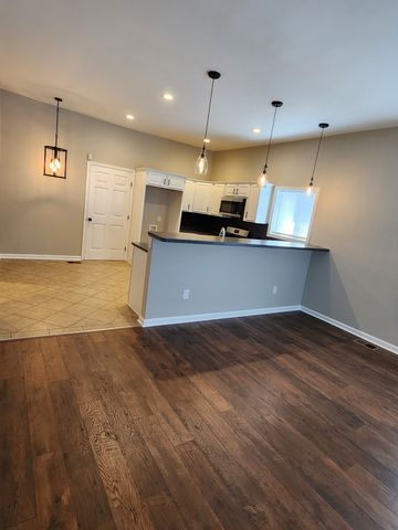 109 W 17th St, Columbia, TN 38401