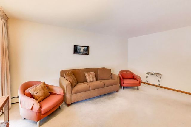 3658 N Laramie Avenue, Chicago, IL 60630
