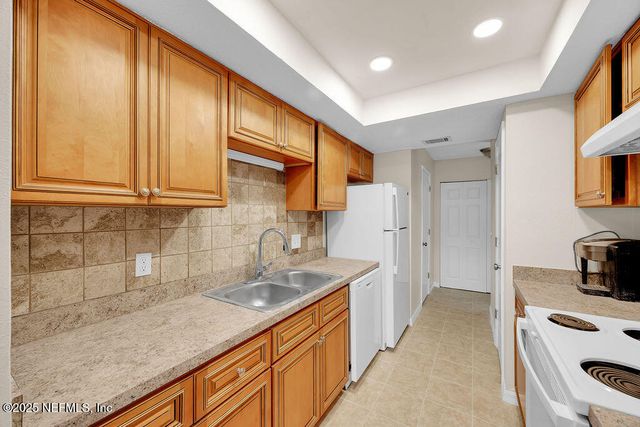 1830 WILLOWOOD Drive, Jacksonville, FL 32225