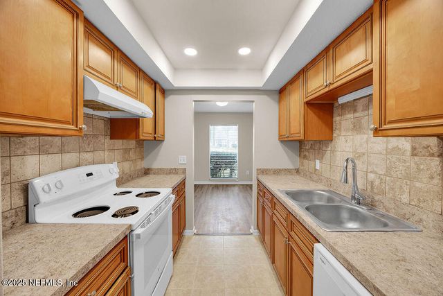 1830 WILLOWOOD Drive, Jacksonville, FL 32225