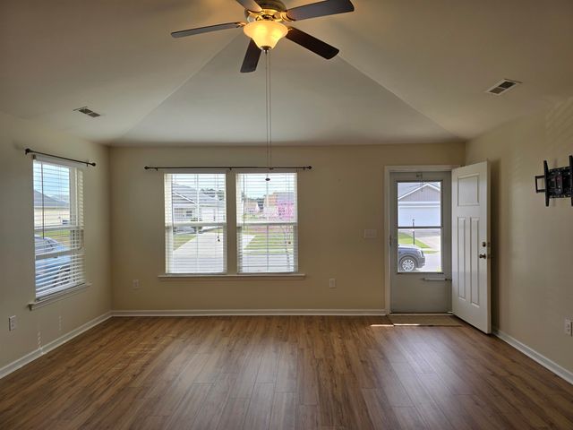 1328 Valor Rd., Conway, SC 29527