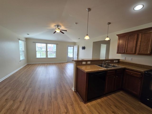 1328 Valor Rd., Conway, SC 29527