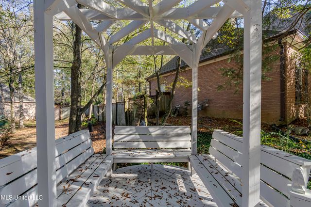 101 Honey Locust Court, Madison, MS 39110