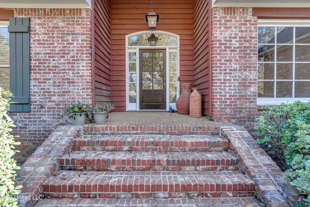 101 Honey Locust Court, Madison, MS 39110