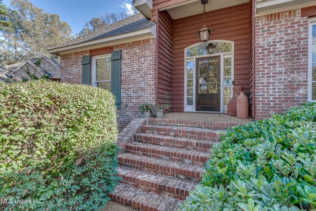 101 Honey Locust Court, Madison, MS 39110