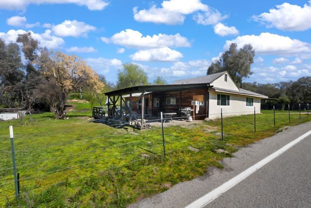 38289 Road 415, Raymond, CA 93653