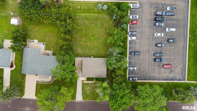 4918 N GRACELAND Drive, Peoria, IL 61614