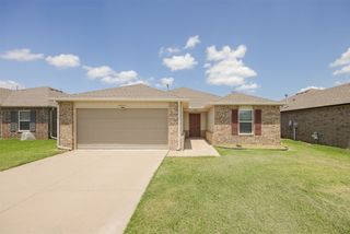 9433 NW 122nd Terrace, Yukon, OK 73099