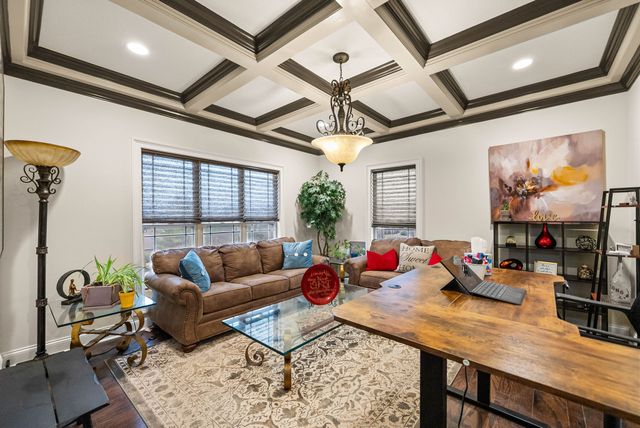 531 Stonegate Dr, Clarksville, TN 37043