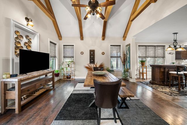 531 Stonegate Dr, Clarksville, TN 37043