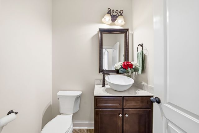 531 Stonegate Dr, Clarksville, TN 37043