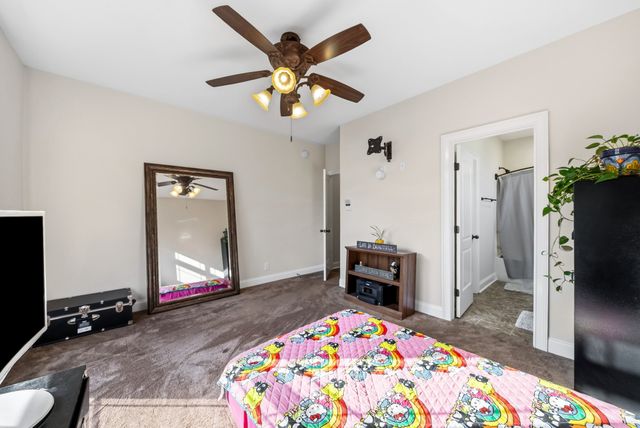 531 Stonegate Dr, Clarksville, TN 37043