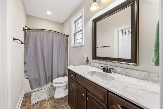 531 Stonegate Dr, Clarksville, TN 37043