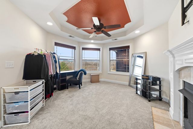 531 Stonegate Dr, Clarksville, TN 37043