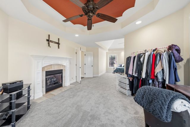 531 Stonegate Dr, Clarksville, TN 37043