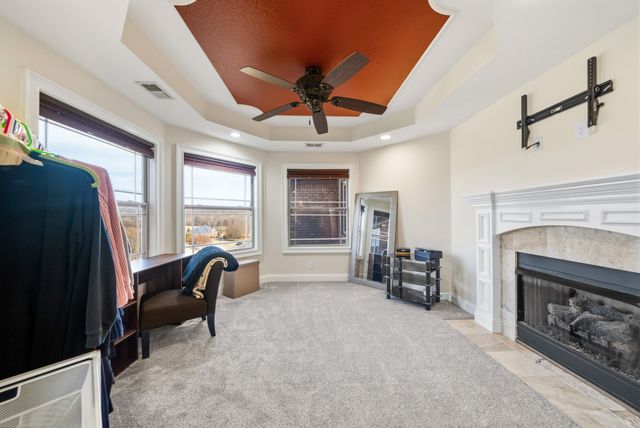 531 Stonegate Dr, Clarksville, TN 37043