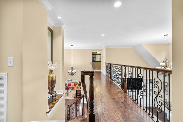 531 Stonegate Dr, Clarksville, TN 37043