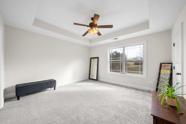 531 Stonegate Dr, Clarksville, TN 37043