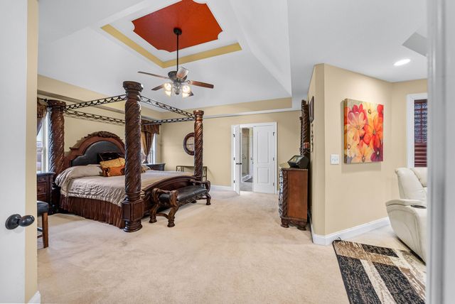 531 Stonegate Dr, Clarksville, TN 37043