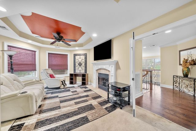 531 Stonegate Dr, Clarksville, TN 37043