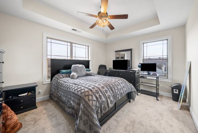 531 Stonegate Dr, Clarksville, TN 37043