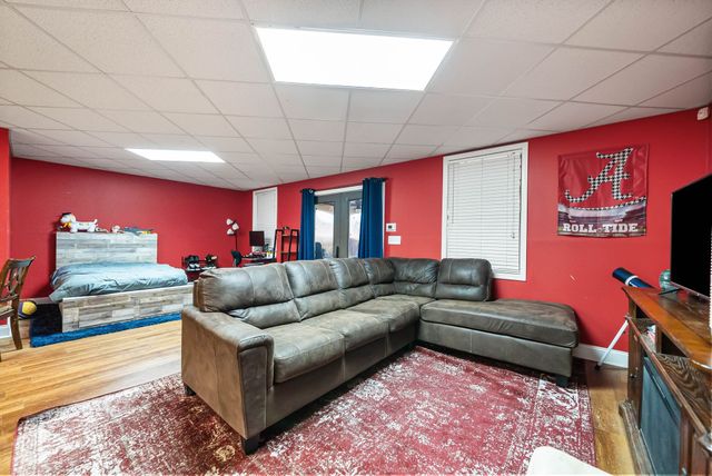 531 Stonegate Dr, Clarksville, TN 37043