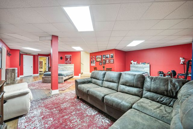 531 Stonegate Dr, Clarksville, TN 37043