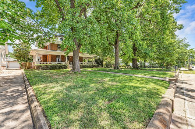 1414 N Benton Avenue, Springfield, MO 65802