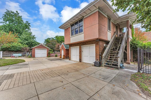 1414 N Benton Avenue, Springfield, MO 65802