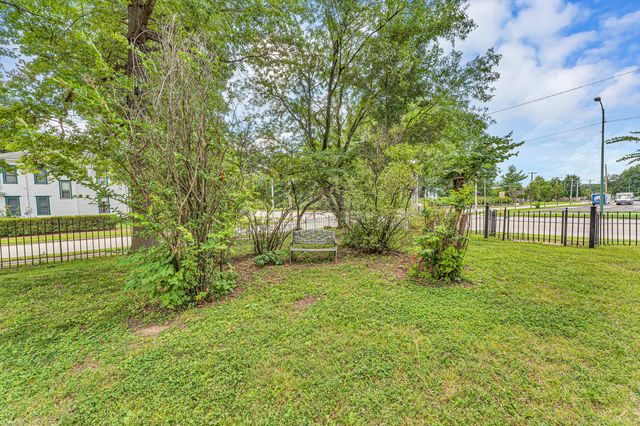 1414 N Benton Avenue, Springfield, MO 65802