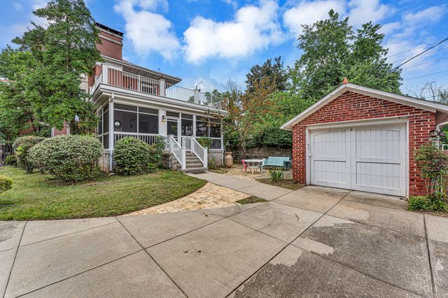 1414 N Benton Avenue, Springfield, MO 65802