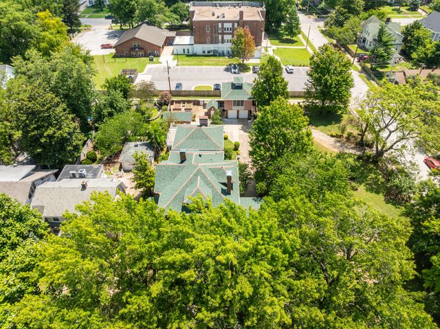 1414 N Benton Avenue, Springfield, MO 65802