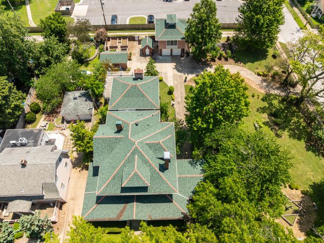 1414 N Benton Avenue, Springfield, MO 65802