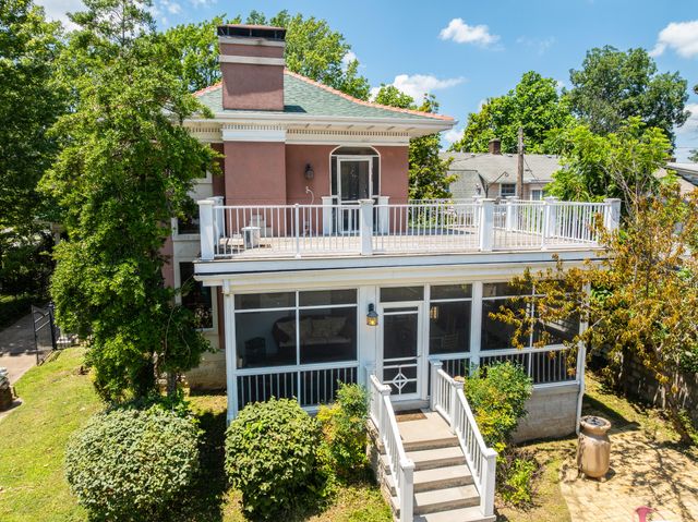 1414 N Benton Avenue, Springfield, MO 65802