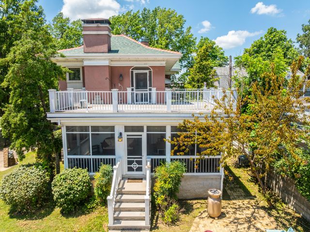 1414 N Benton Avenue, Springfield, MO 65802