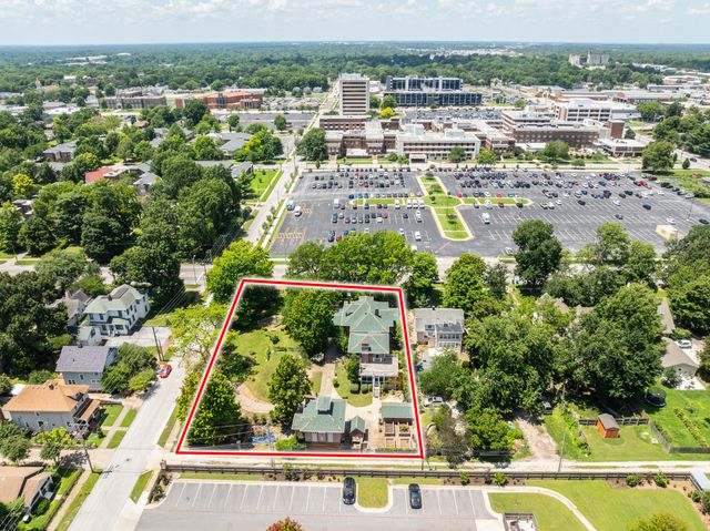 1414 N Benton Avenue, Springfield, MO 65802