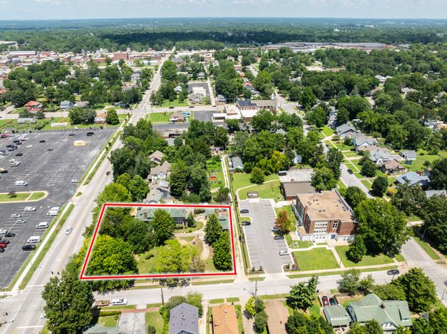 1414 N Benton Avenue, Springfield, MO 65802